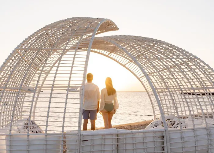 Resort Grand Palace - Couples Only 18 Years (adults Only)
